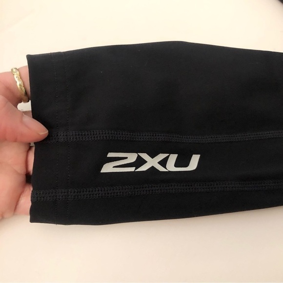 Sz‎ L- 2XU Midrise Black Silver Cropped Compression Leggings Tights - Picture 6 of 10